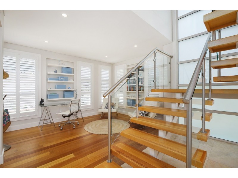 10 Calais Road, Wamberal NSW 2260