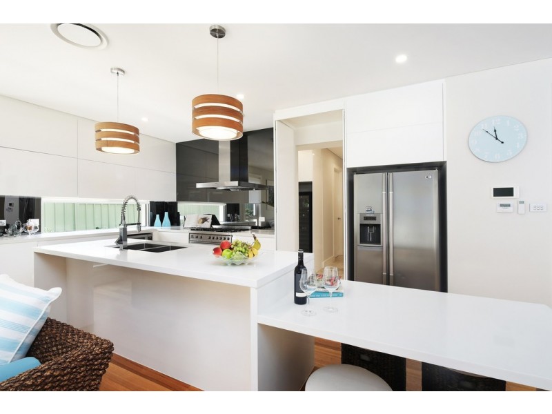 10 Calais Road, Wamberal NSW 2260