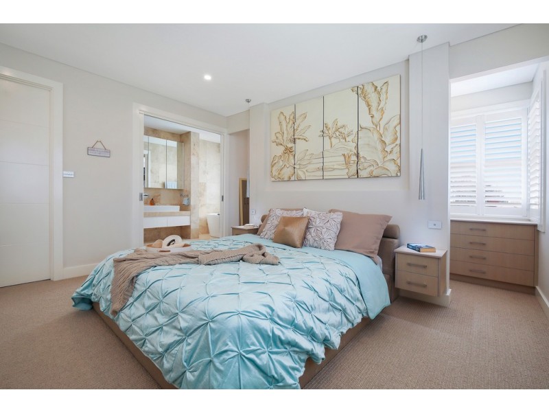 10 Calais Road, Wamberal NSW 2260