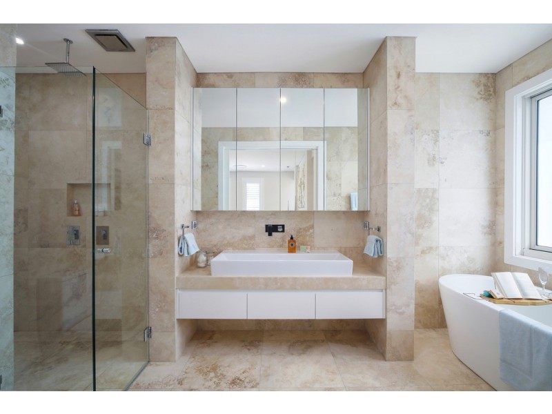 10 Calais Road, Wamberal NSW 2260