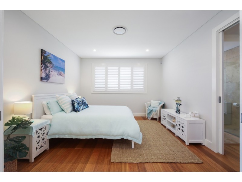 10 Calais Road, Wamberal NSW 2260