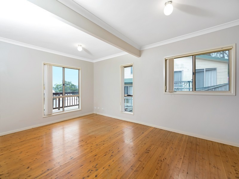 17 Irwin Place, Green Point NSW 2251