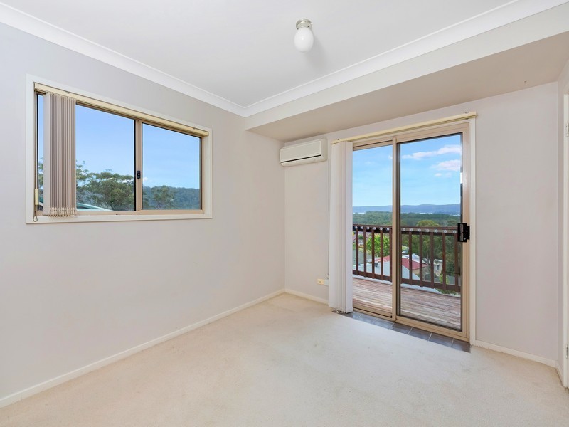 17 Irwin Place, Green Point NSW 2251