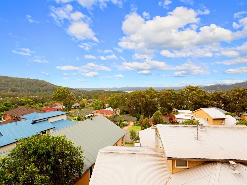 17 Irwin Place, Green Point NSW 2251