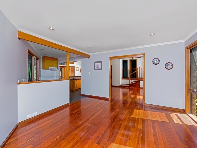 10 Sullens Avenue, East Gosford NSW 2250