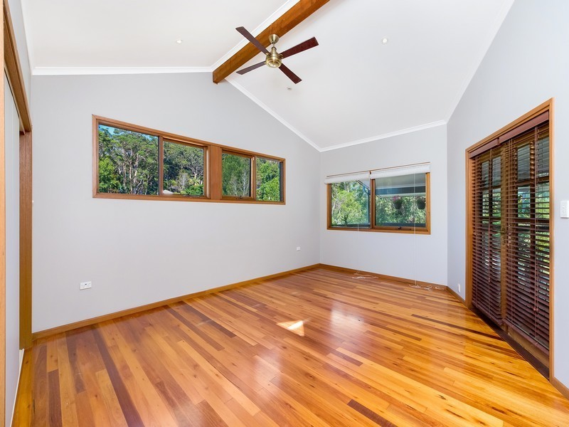 10 Sullens Avenue, East Gosford NSW 2250