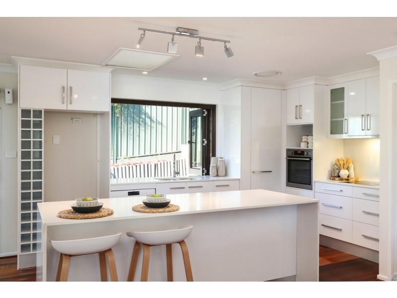 16 Algwen Road, North Gosford NSW 2250