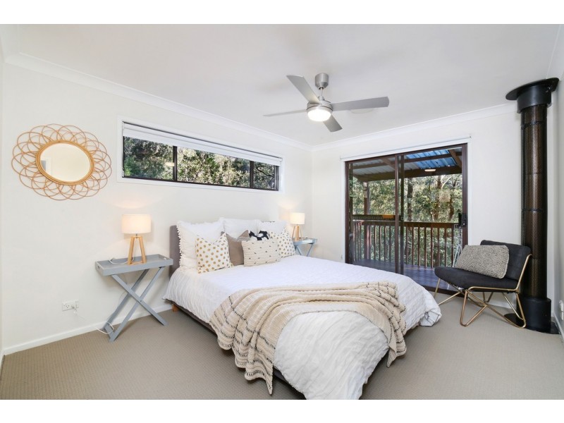 16 Algwen Road, North Gosford NSW 2250