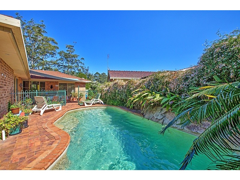 13 Treeland Road, Green Point NSW 2251