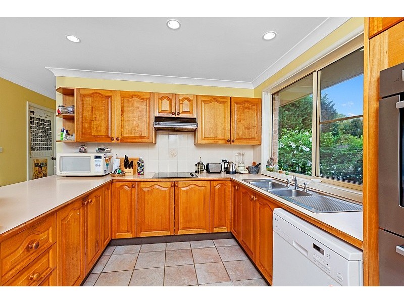 13 Treeland Road, Green Point NSW 2251