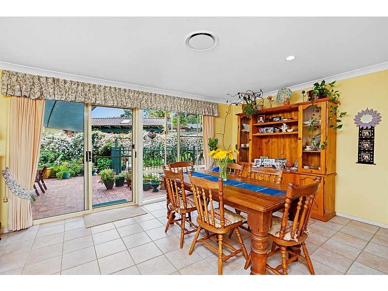 13 Treeland Road, Green Point NSW 2251