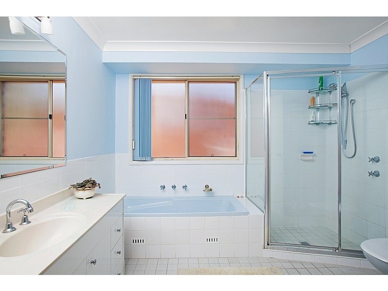 13 Treeland Road, Green Point NSW 2251