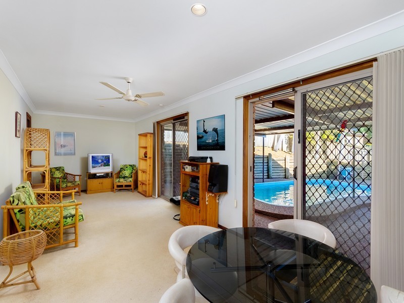 33 Beveridge Drive, Green Point NSW 2251