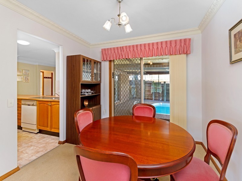 33 Beveridge Drive, Green Point NSW 2251