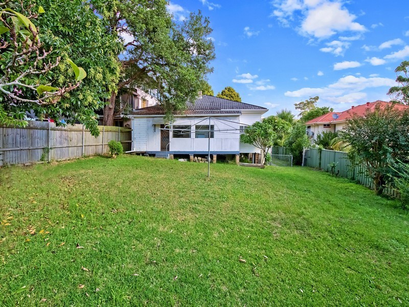 6 Duke Street, Point Frederick NSW 2250