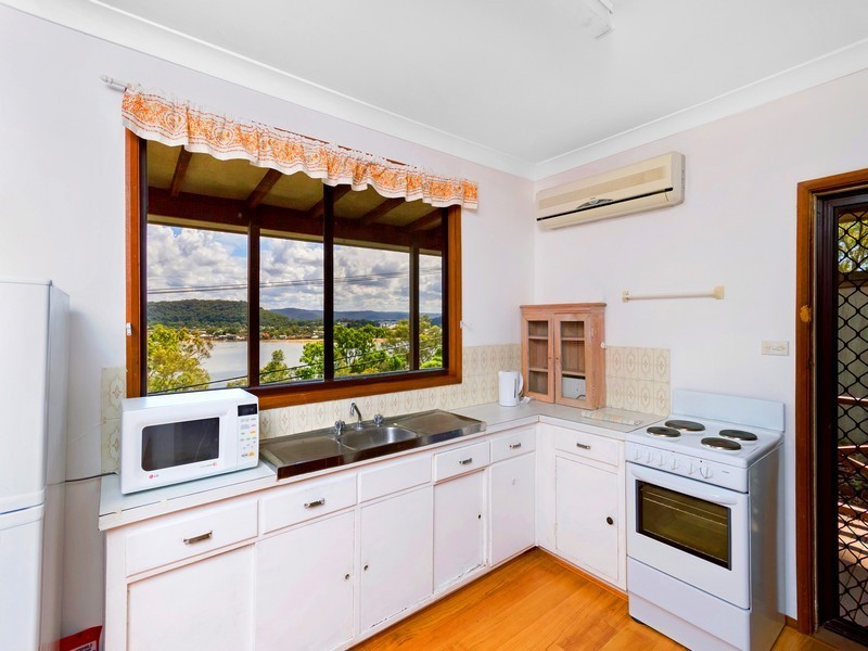 86 Heath Road, Pretty Beach NSW 2257
