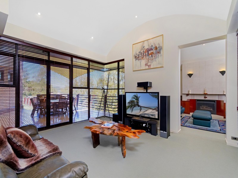 1 Harrison Street, Point Frederick NSW 2250