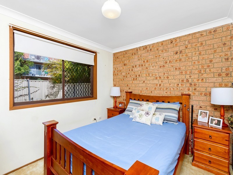 8/166 Albany Street, Point Frederick NSW 2250