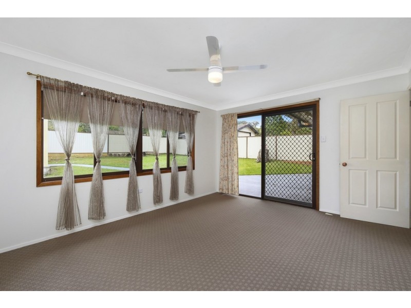 72 North Crescent, Wyoming NSW 2250