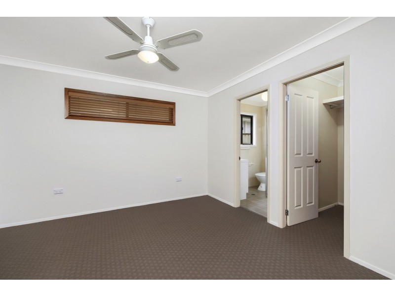 72 North Crescent, Wyoming NSW 2250