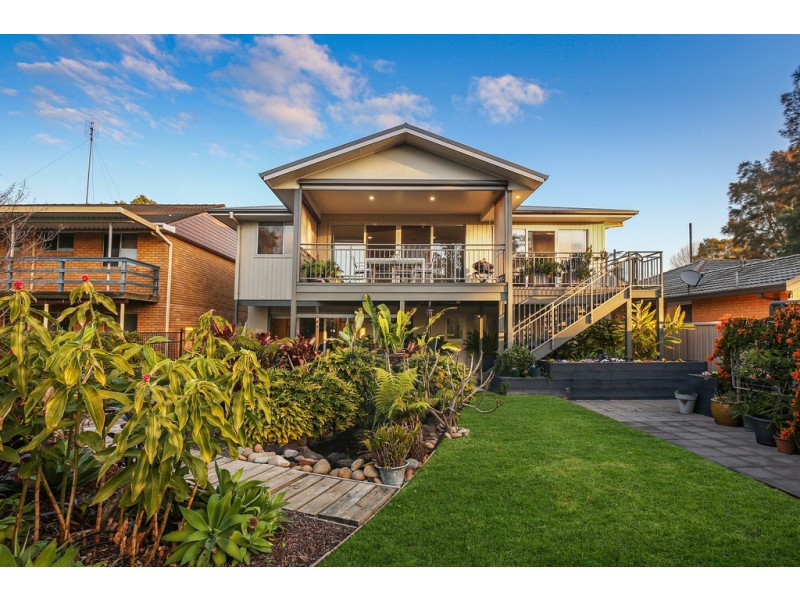 35 Bayside Drive, Green Point NSW 2251