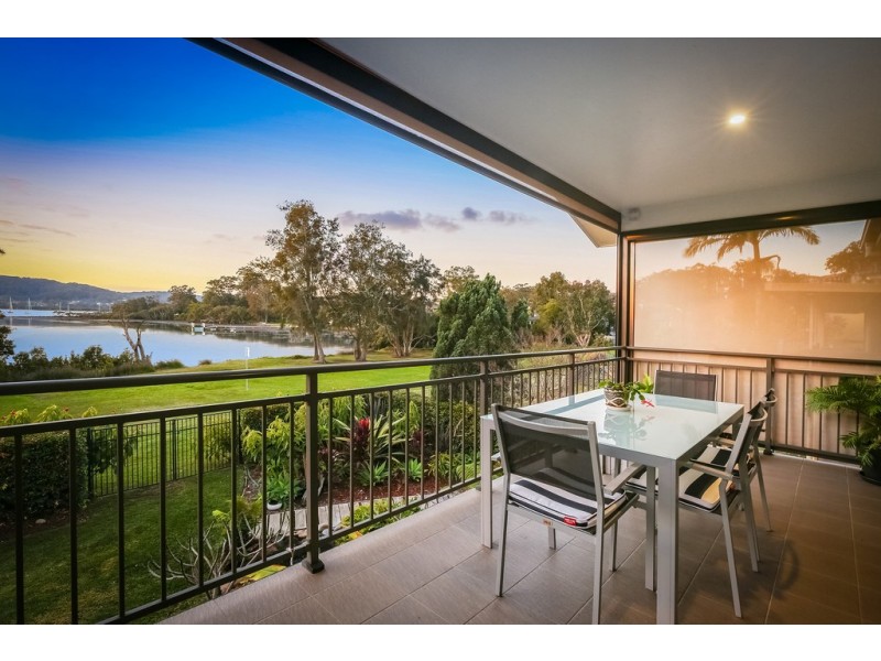 35 Bayside Drive, Green Point NSW 2251