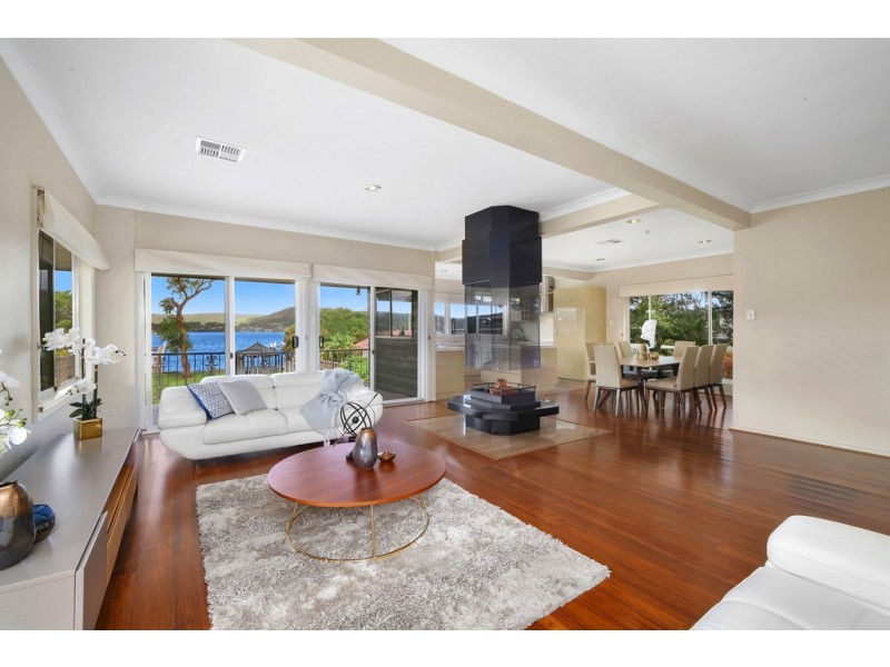 83 Albany Street, Point Frederick NSW 2250