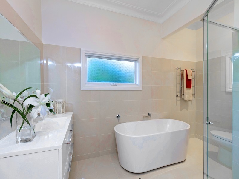 13 Duke Street, Point Frederick NSW 2250