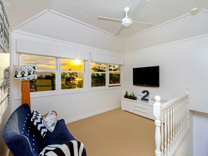 13 Duke Street, Point Frederick NSW 2250