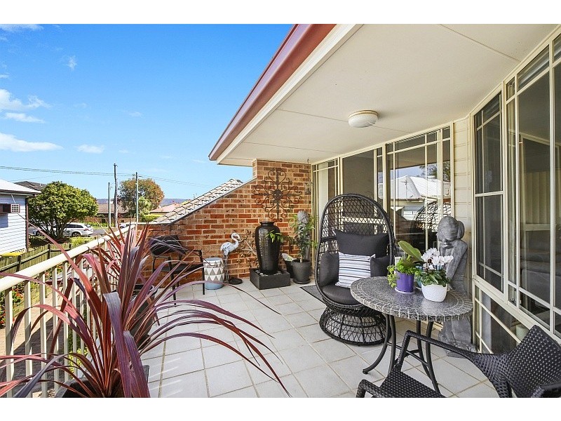 2/9 Melbourne Street, East Gosford NSW 2250