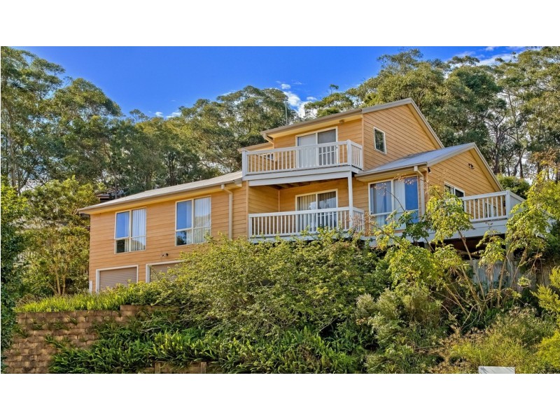 9 Irwin Place, Green Point NSW 2251