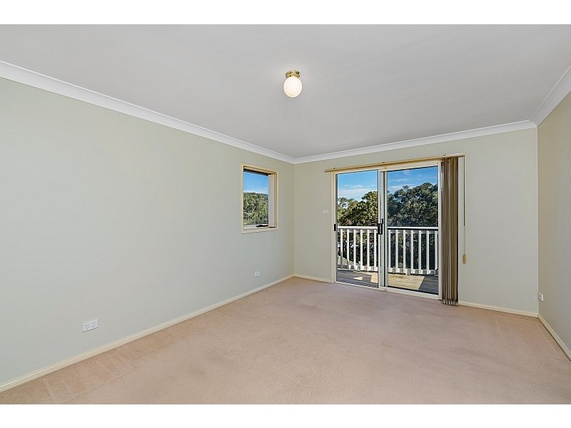 9 Irwin Place, Green Point NSW 2251