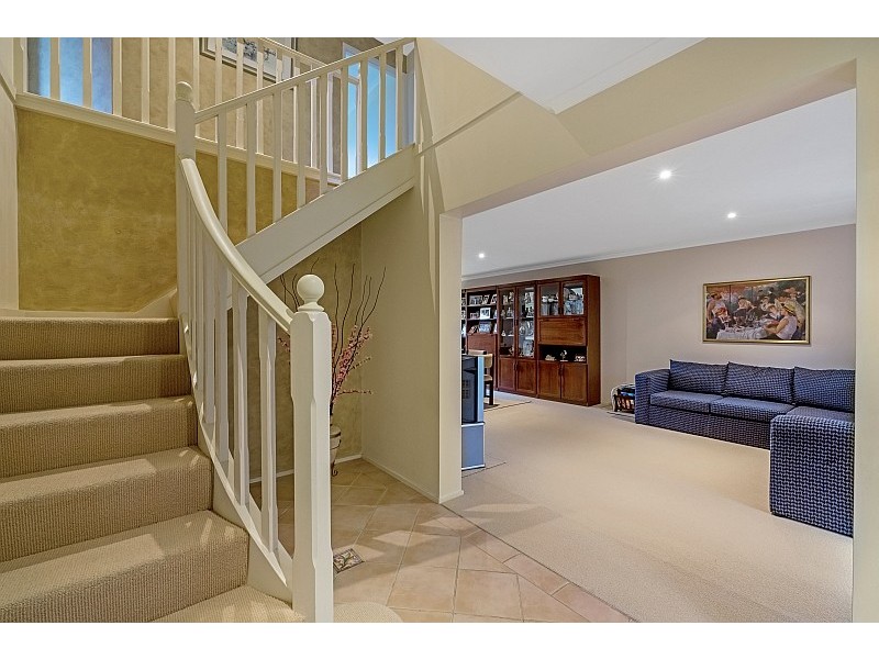 11 Rembrae Drive, Green Point NSW 2251