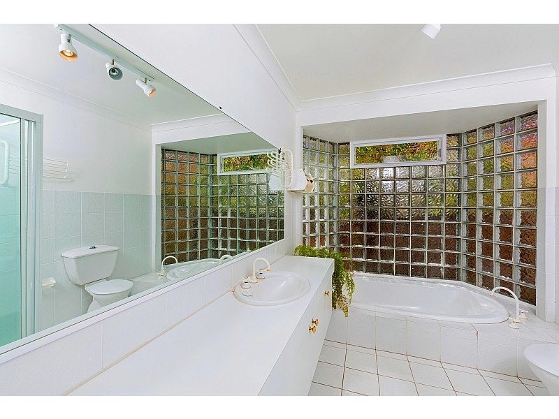167 Albany Street, Point Frederick NSW 2250