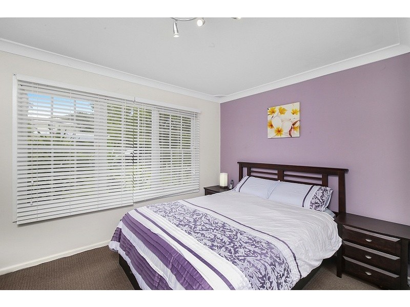 17 Dalton Street, Wyoming NSW 2250