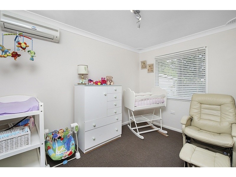 17 Dalton Street, Wyoming NSW 2250