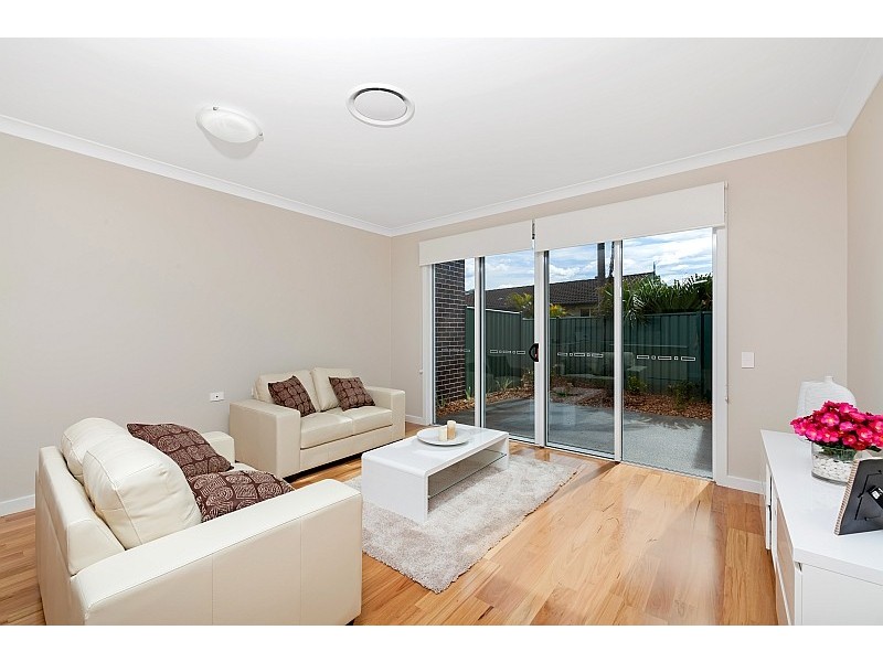 2/253-255 Booker Bay Road, Ettalong Beach NSW 2257