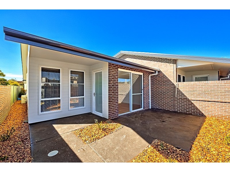 2/253-255 Booker Bay Road, Ettalong Beach NSW 2257