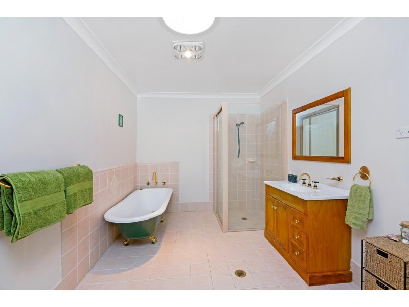 7 Asca Drive, Green Point NSW 2251