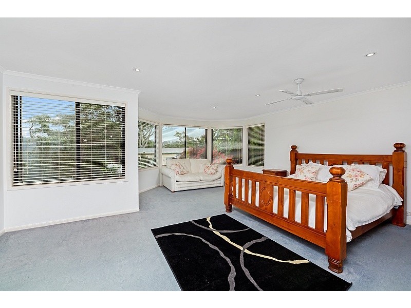 2 Warren Avenue, Avoca Beach NSW 2251