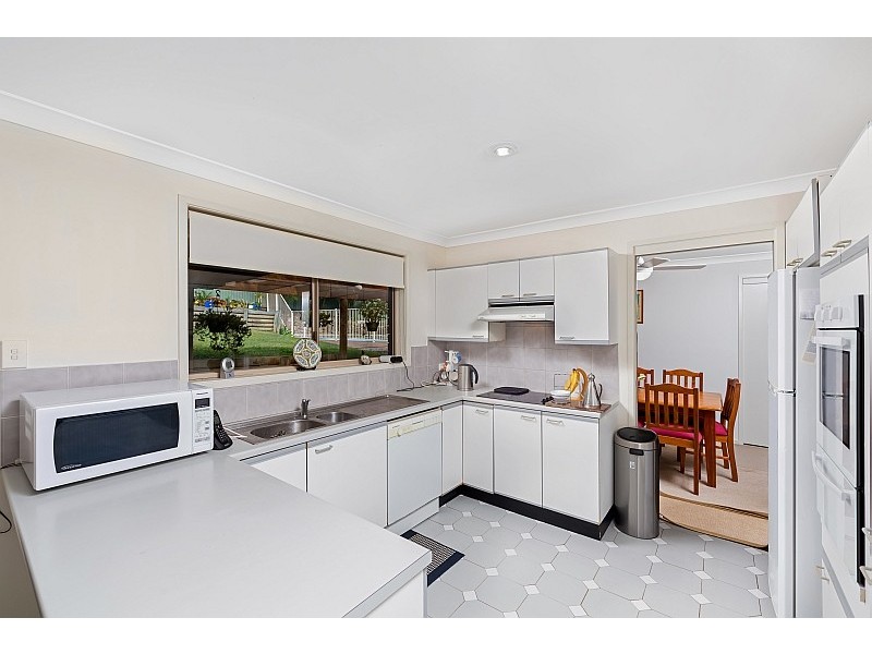 13 Cameron Crescent, Kincumber NSW 2251