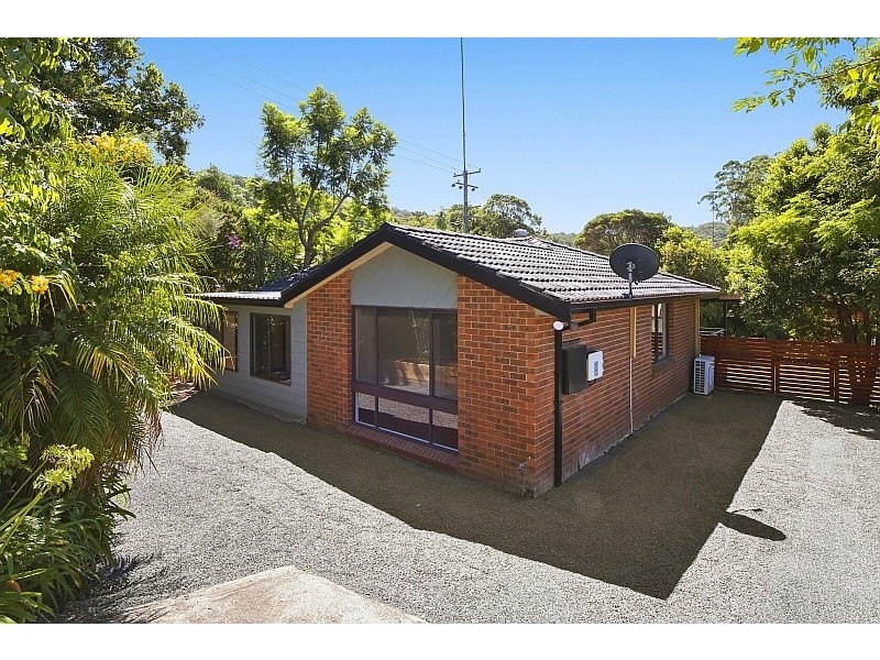 1 Willow Road, Springfield NSW 2250