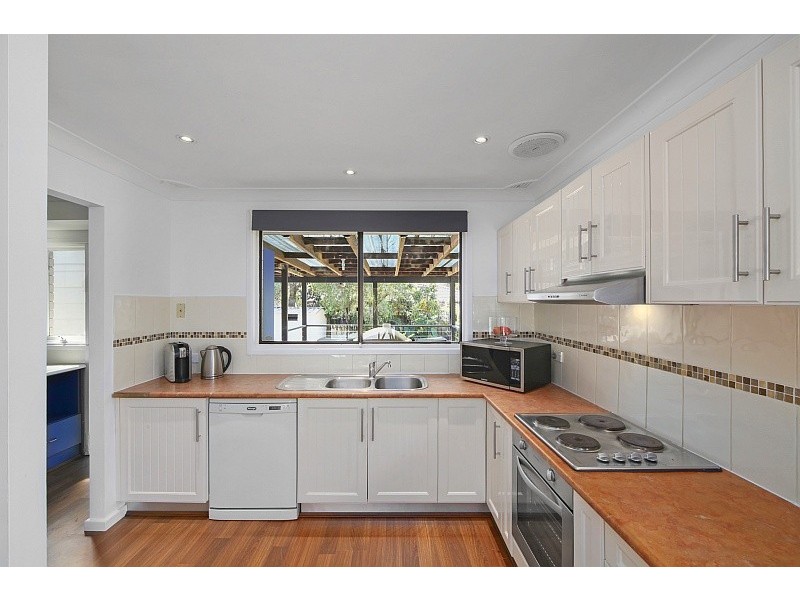 1 Willow Road, Springfield NSW 2250