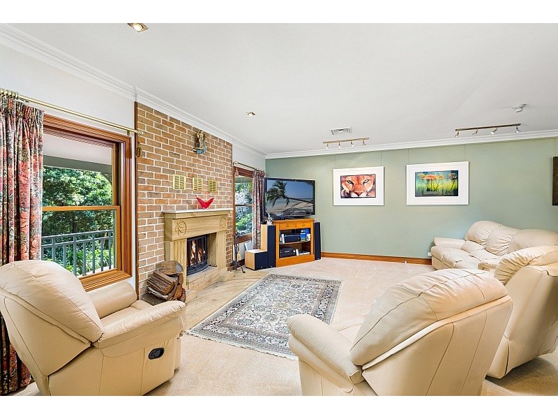 332 Oak Road, Matcham NSW 2250