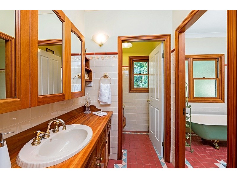 332 Oak Road, Matcham NSW 2250