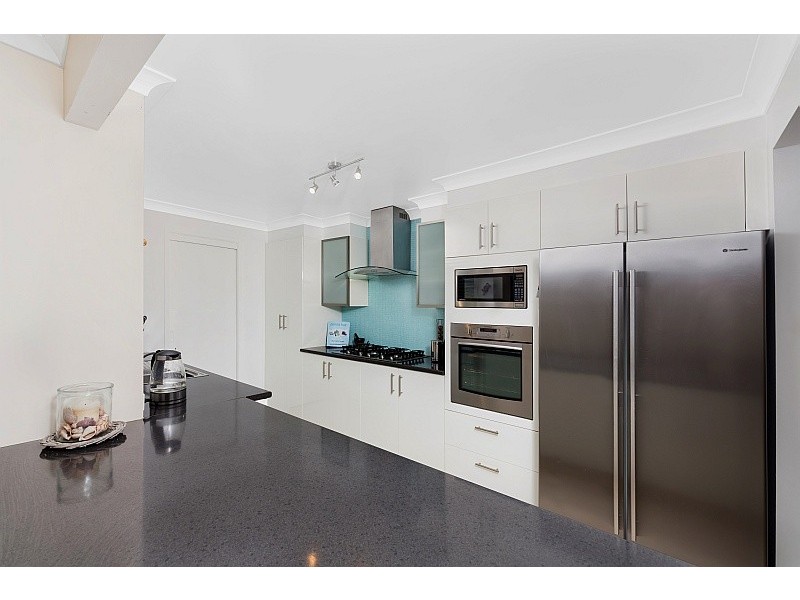 3 Treeland Road, Green Point NSW 2251