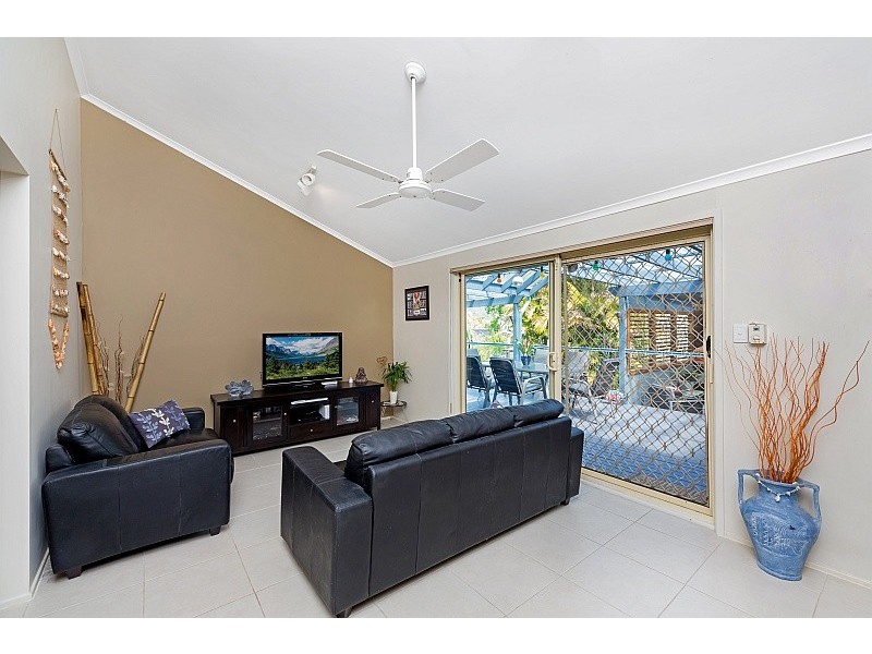 3 Treeland Road, Green Point NSW 2251