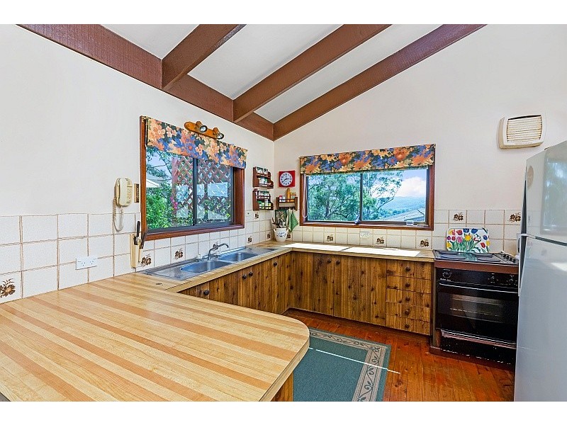 13 Plateau Road, North Gosford NSW 2250