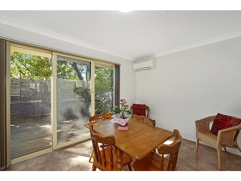 2/21 Boronia Street, East Gosford NSW 2250