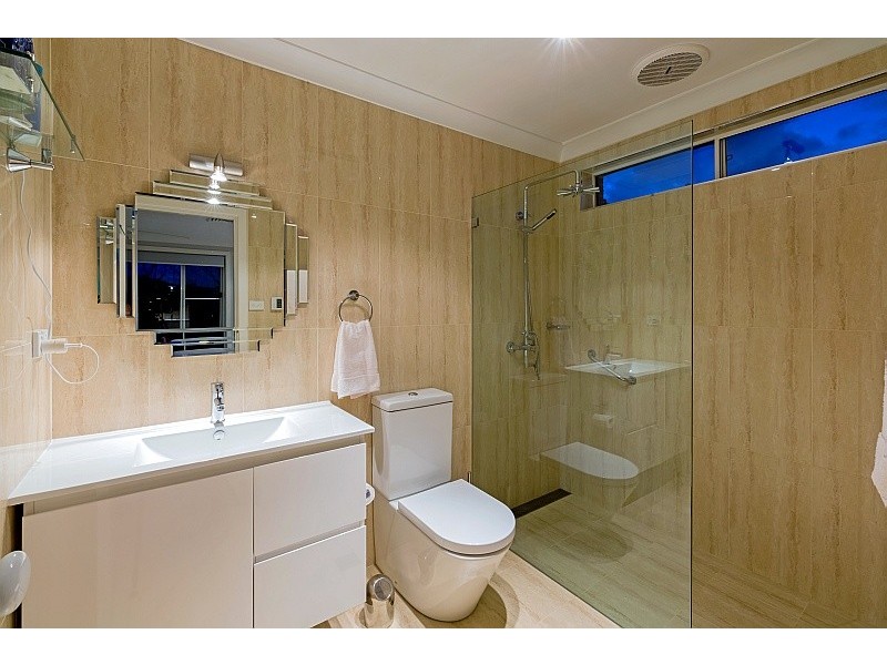 21 Highfields Grove, Ourimbah NSW 2258